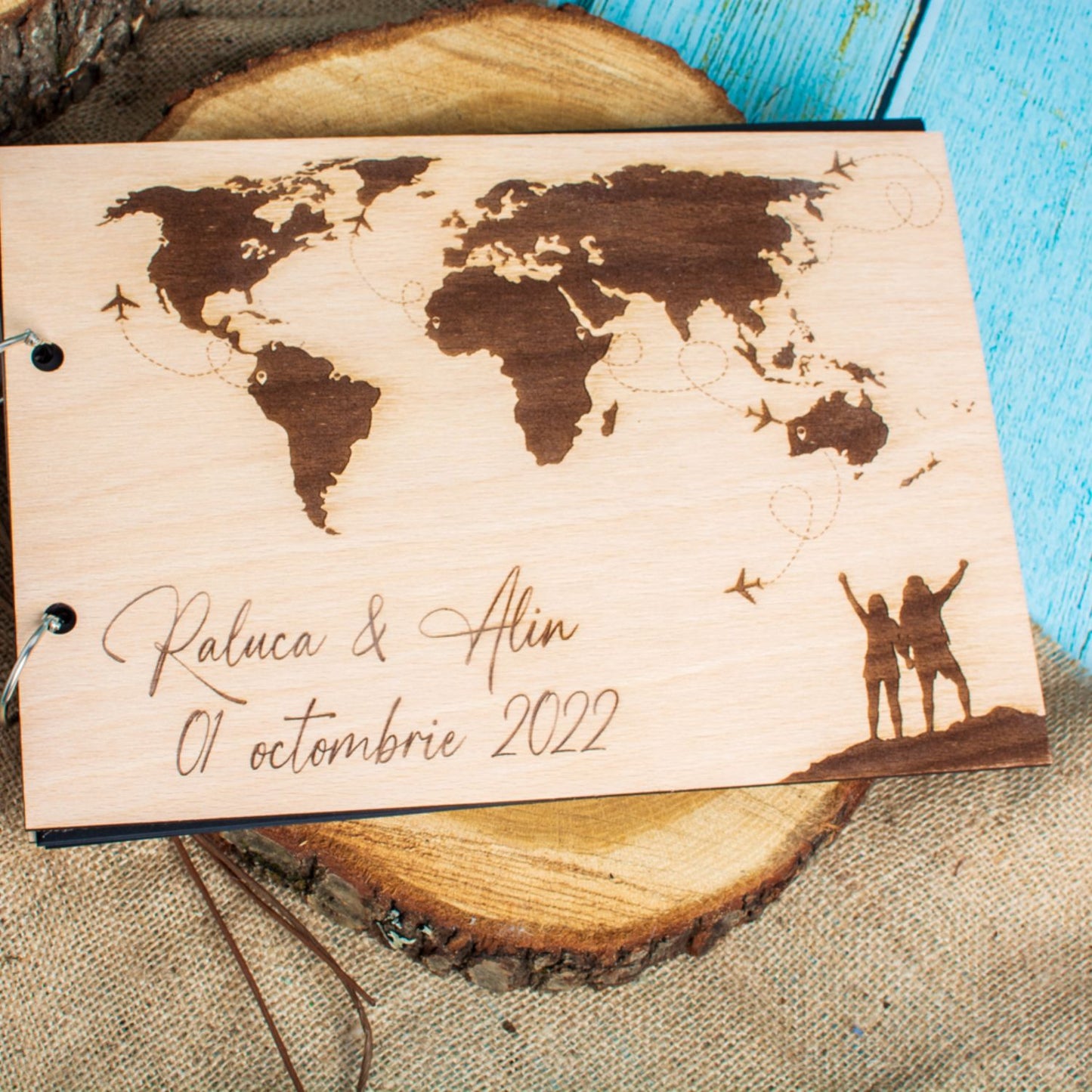 Album Foto GuestBook Nunta HH1610 Personalizat din lemn Inconjurul lumii Traseu Avioane 30 x 21 cm