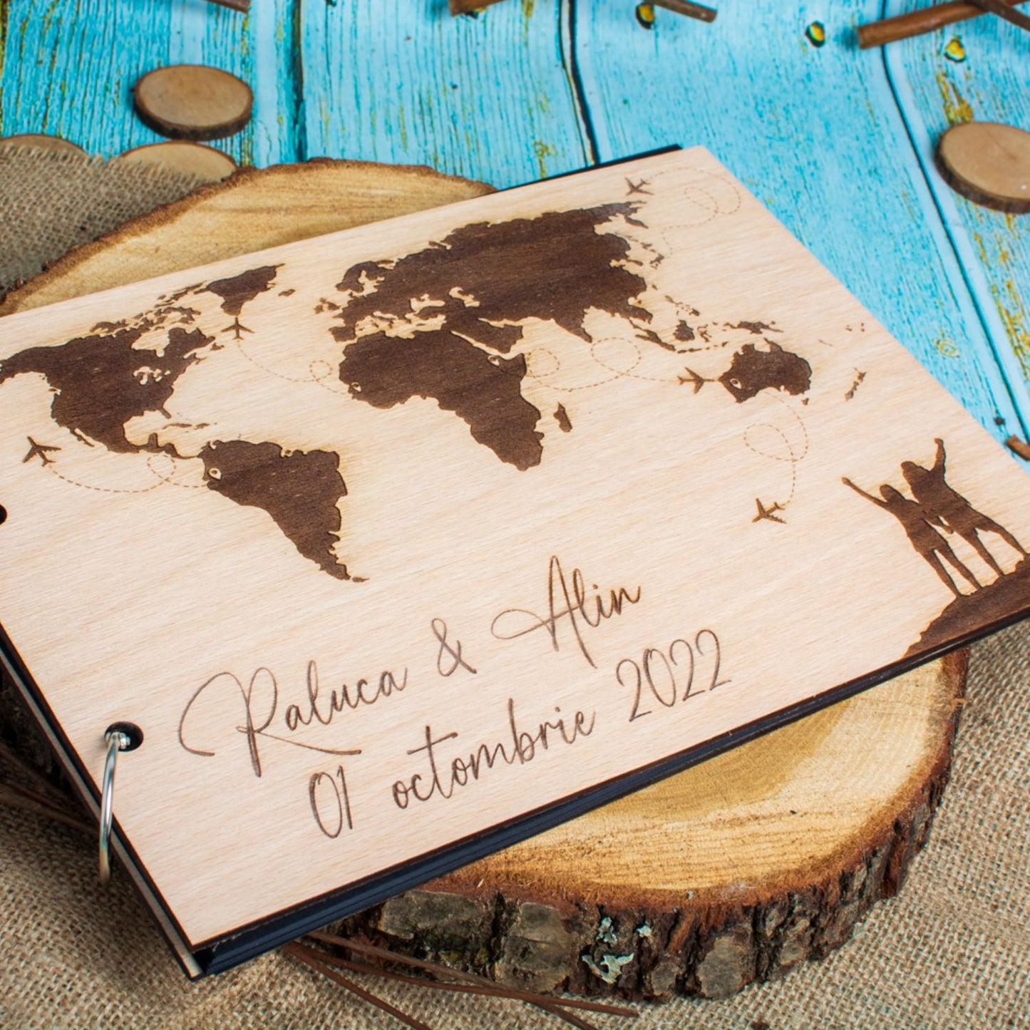 Album Foto GuestBook Nunta HH1610 Personalizat din lemn Inconjurul lumii Traseu Avioane 30 x 21 cm