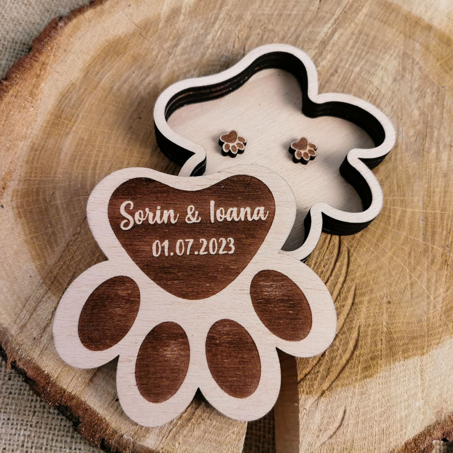 Cutie Verighete Labuta Catel Pisica Personalizata HH1638 din Lemn 11x10 cm