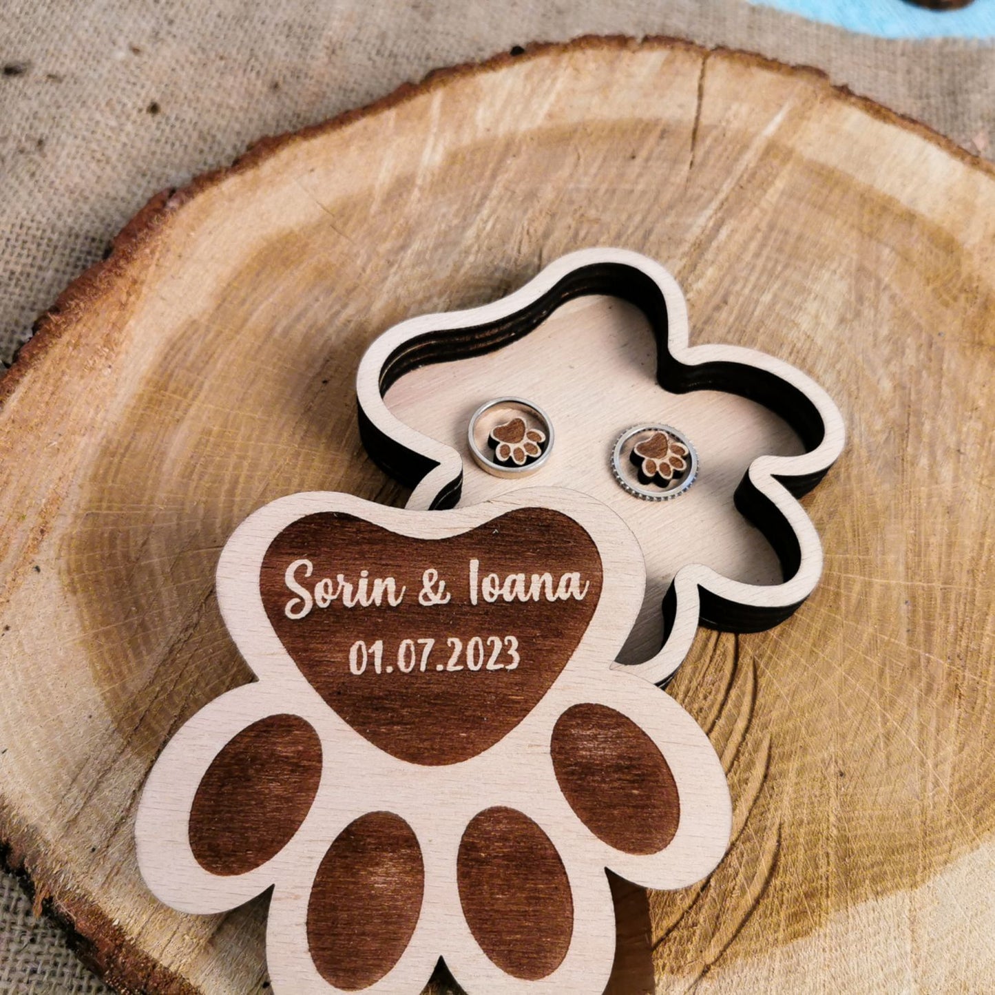 Cutie Verighete Labuta Catel Pisica Personalizata HH1638 din Lemn 11x10 cm