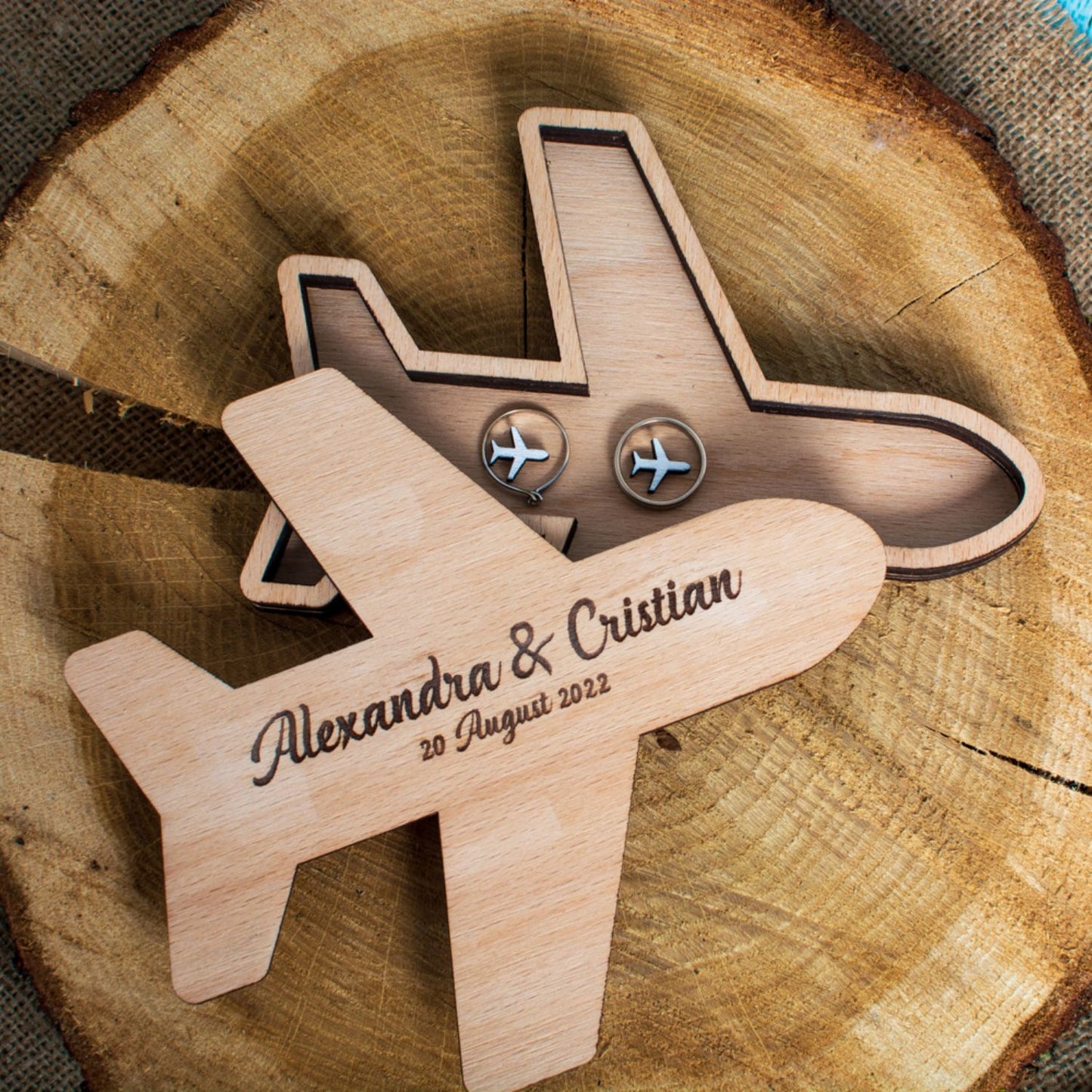 Cutie de Bijuterii Verighete Personalizata HH1595 din Lemn Avion 15x15 cm