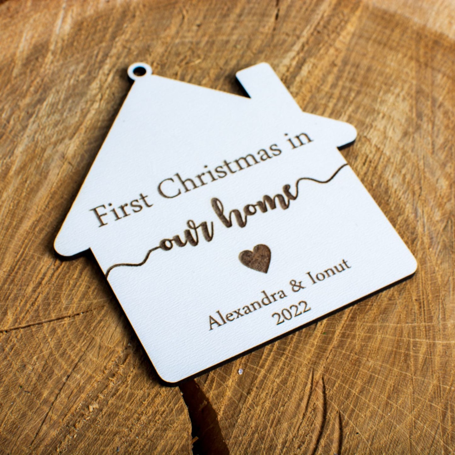 Glob de Craciun cu Nume Personalizat HH1627 din Lemn Model First Christmas Home