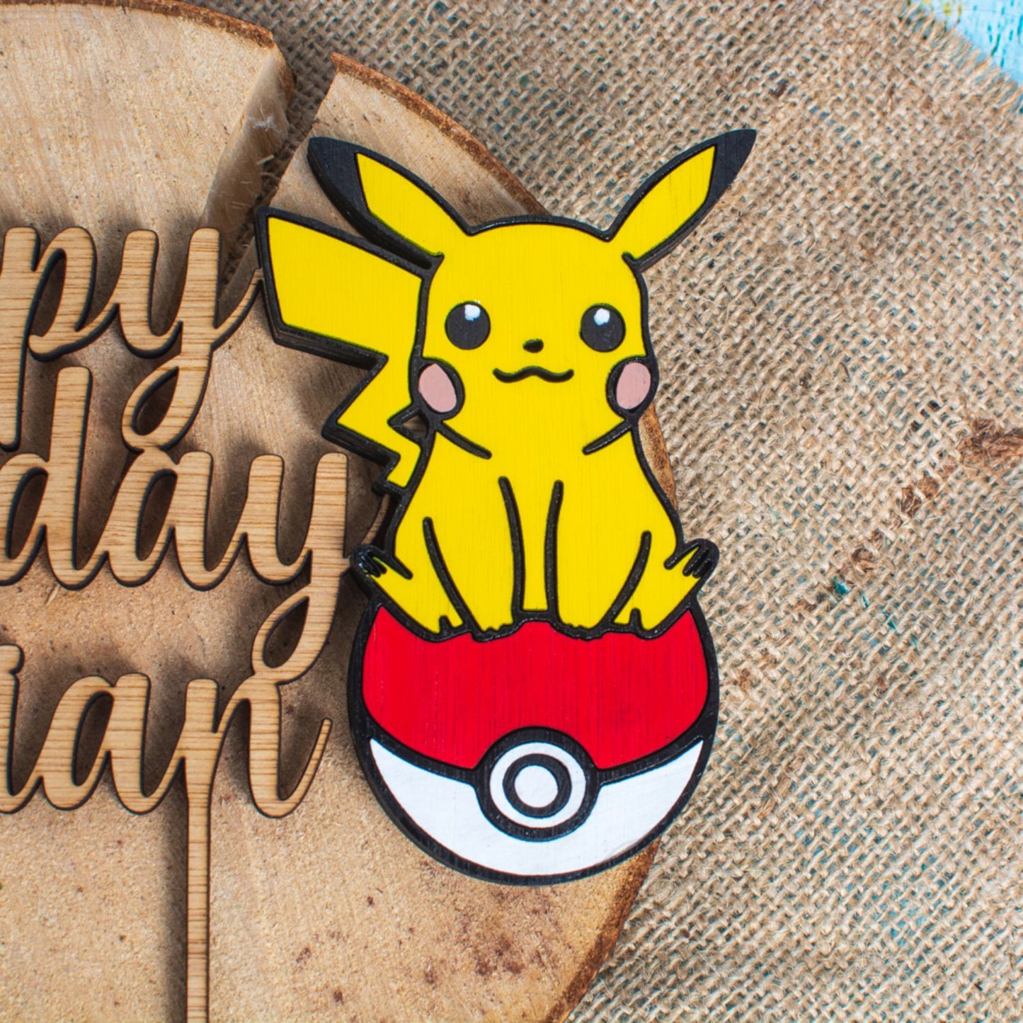 Topper din Lemn HH1625 Personalizat Aniversare Pikachu