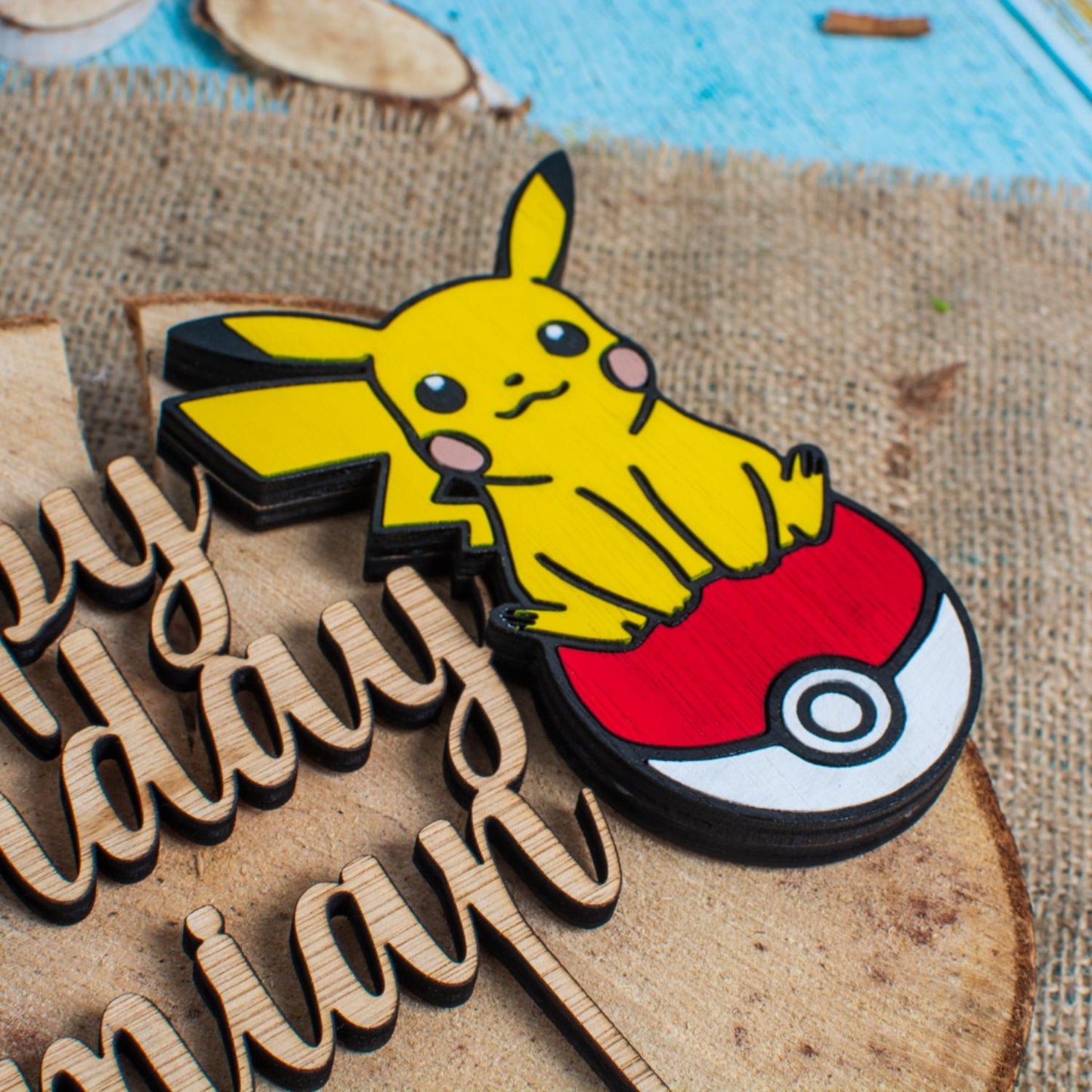 Topper din Lemn HH1625 Personalizat Aniversare Pikachu