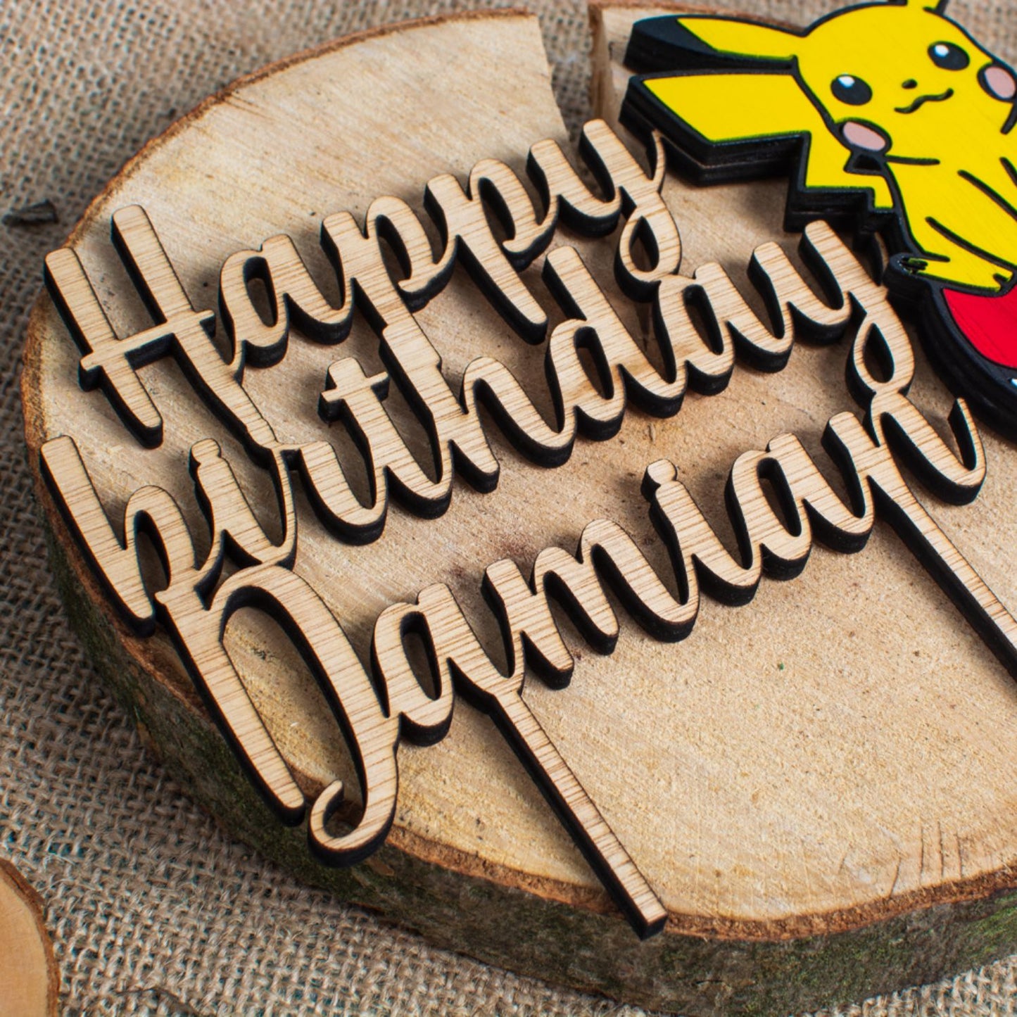 Topper din Lemn HH1625 Personalizat Aniversare Pikachu