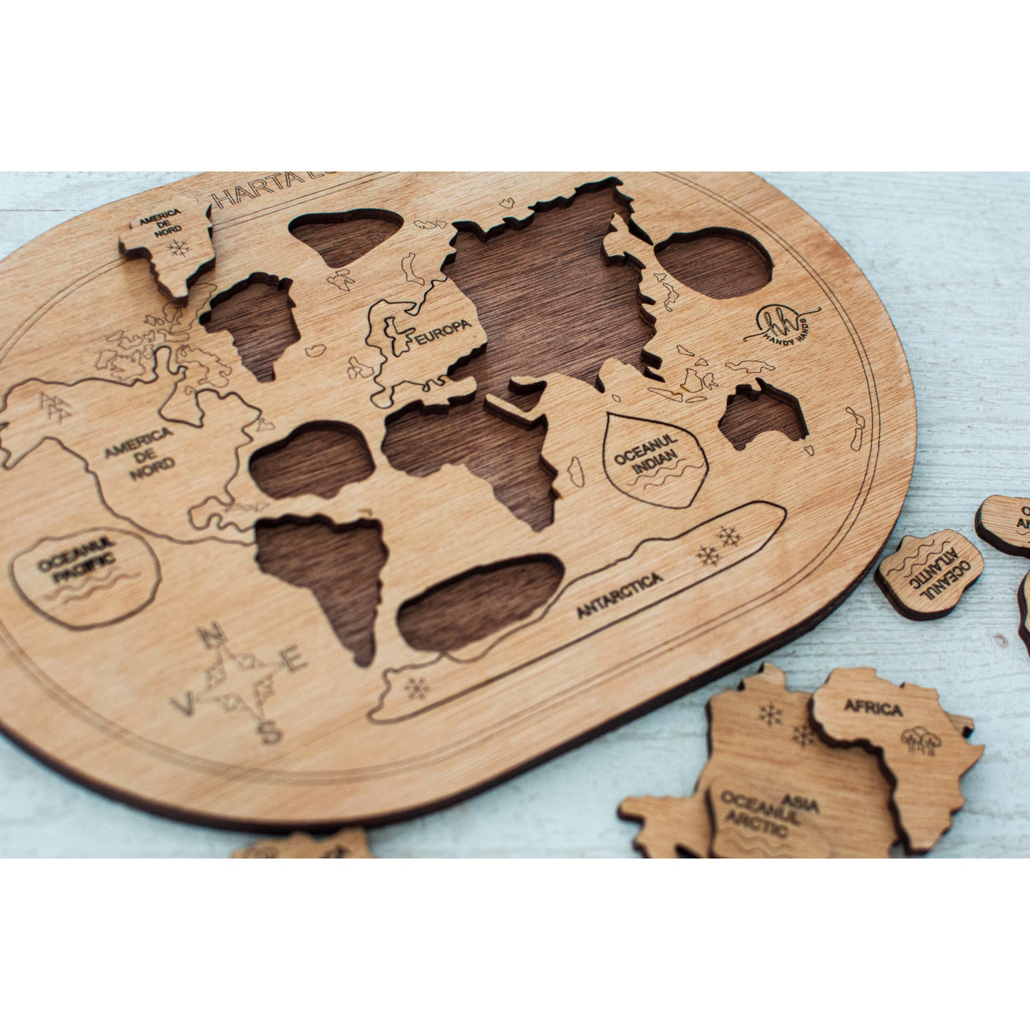 Puzzle din lemn Personalizabil HandyHands - Continente si oceane