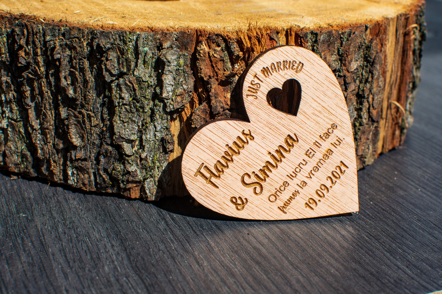 Set 10 bucati Marturie Aranjament HH6722 de masa Personalizata din lemn Nunta Just Married Proaspat Casatoriti Inima