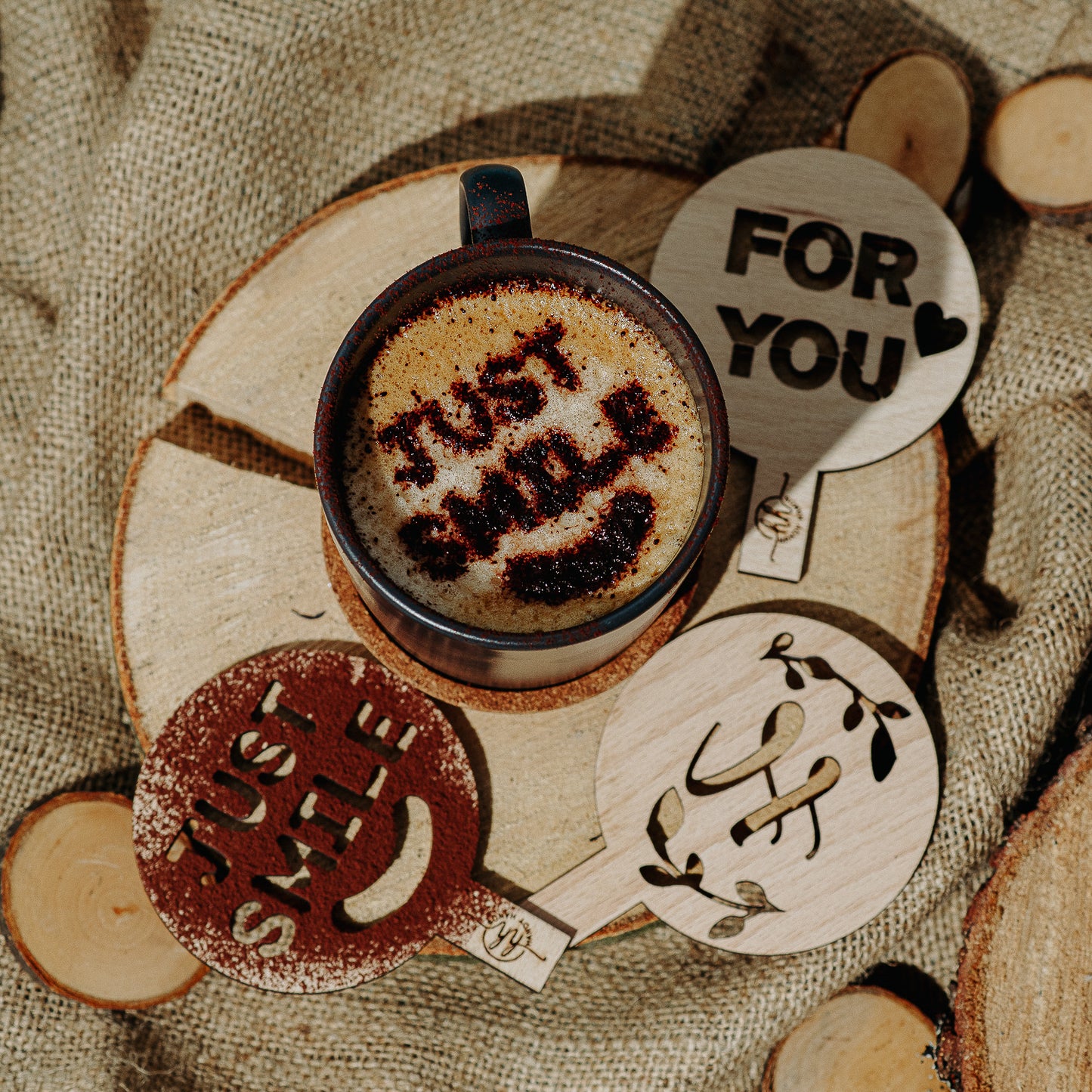 Set din 3 Sabloane Palete, Forme Personalizate pentru Decorat Cafeaua din lemn HH977 dimensiune 8x10.5 cm
