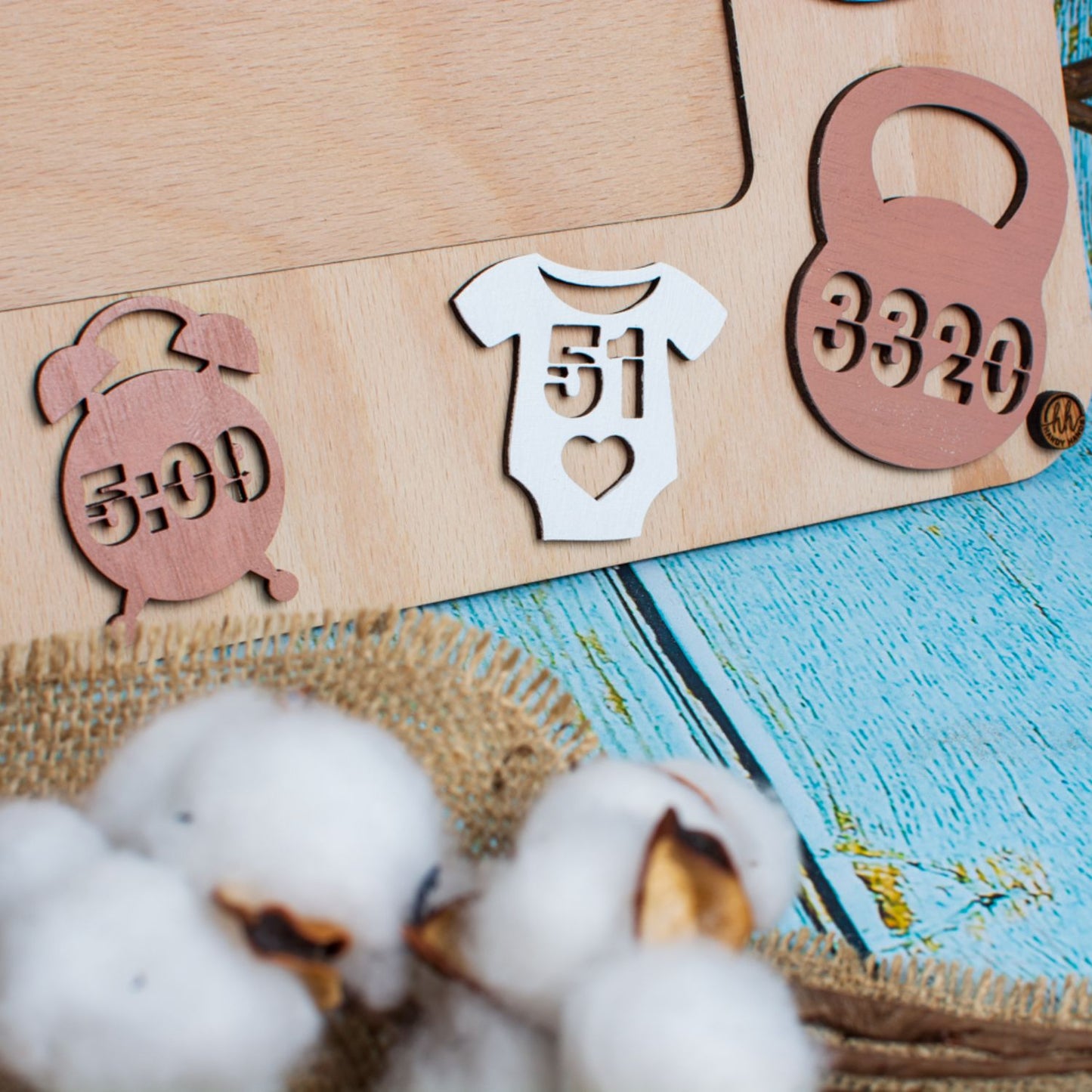 Rama foto Personalizata din Lemn HH1557 cu Detaliile Nasterii Lebada 33x25 cm