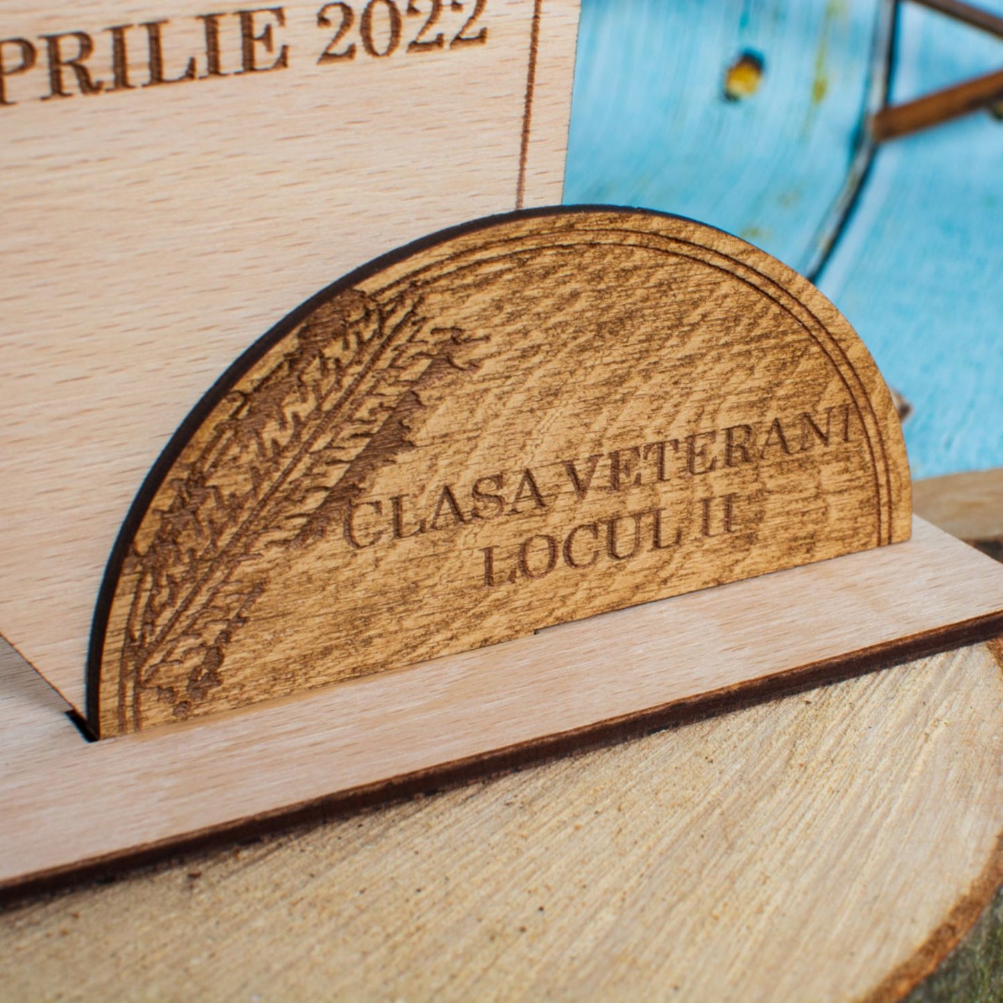 Set trofee cupe HH1575 locurile 1 2 3 Personalizat din lemn 21x25 cm