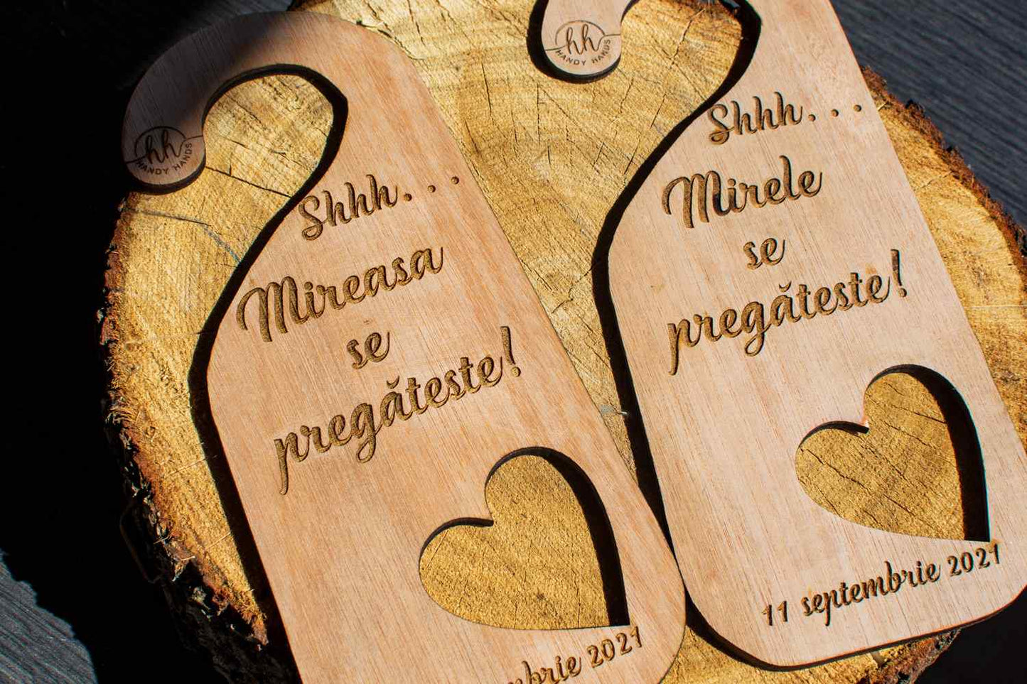 Set 2 Agatatoare HH677 Decor usa din lemn Personalizat Mire si Mireasa