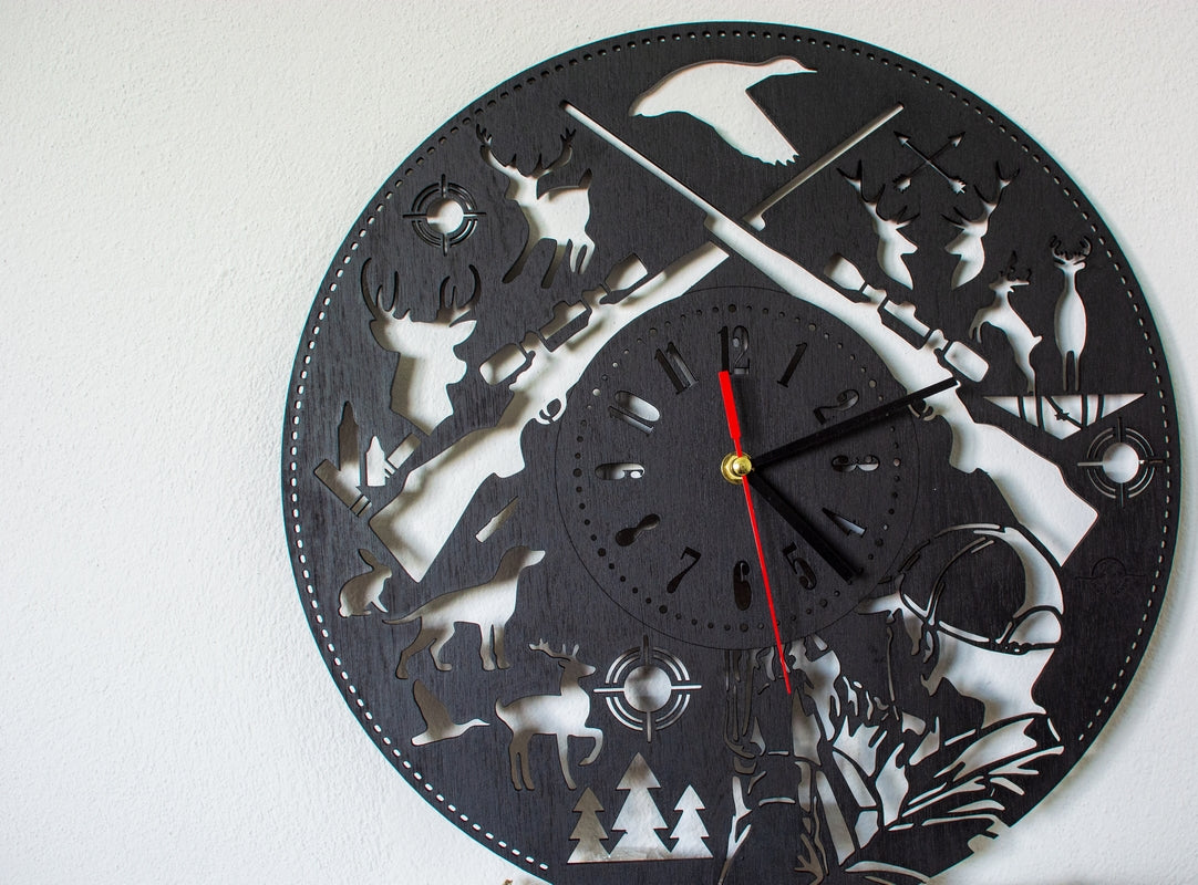 Ceas Decorativ Personalizabil HandyHands din lemn HH264 Vanatoare