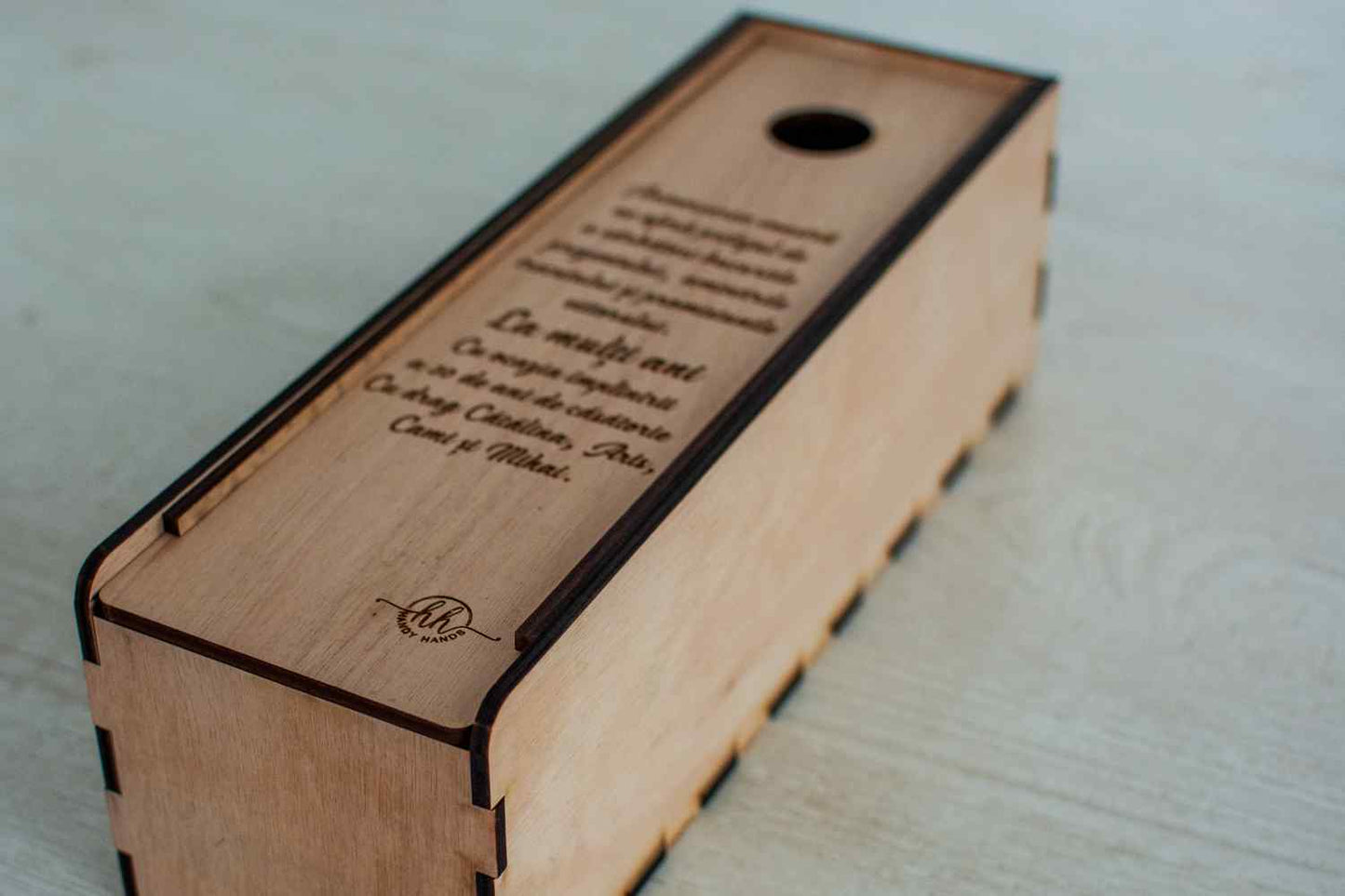 Cutie de vin din Lemn HH828 Personalizata cu Nume si Text