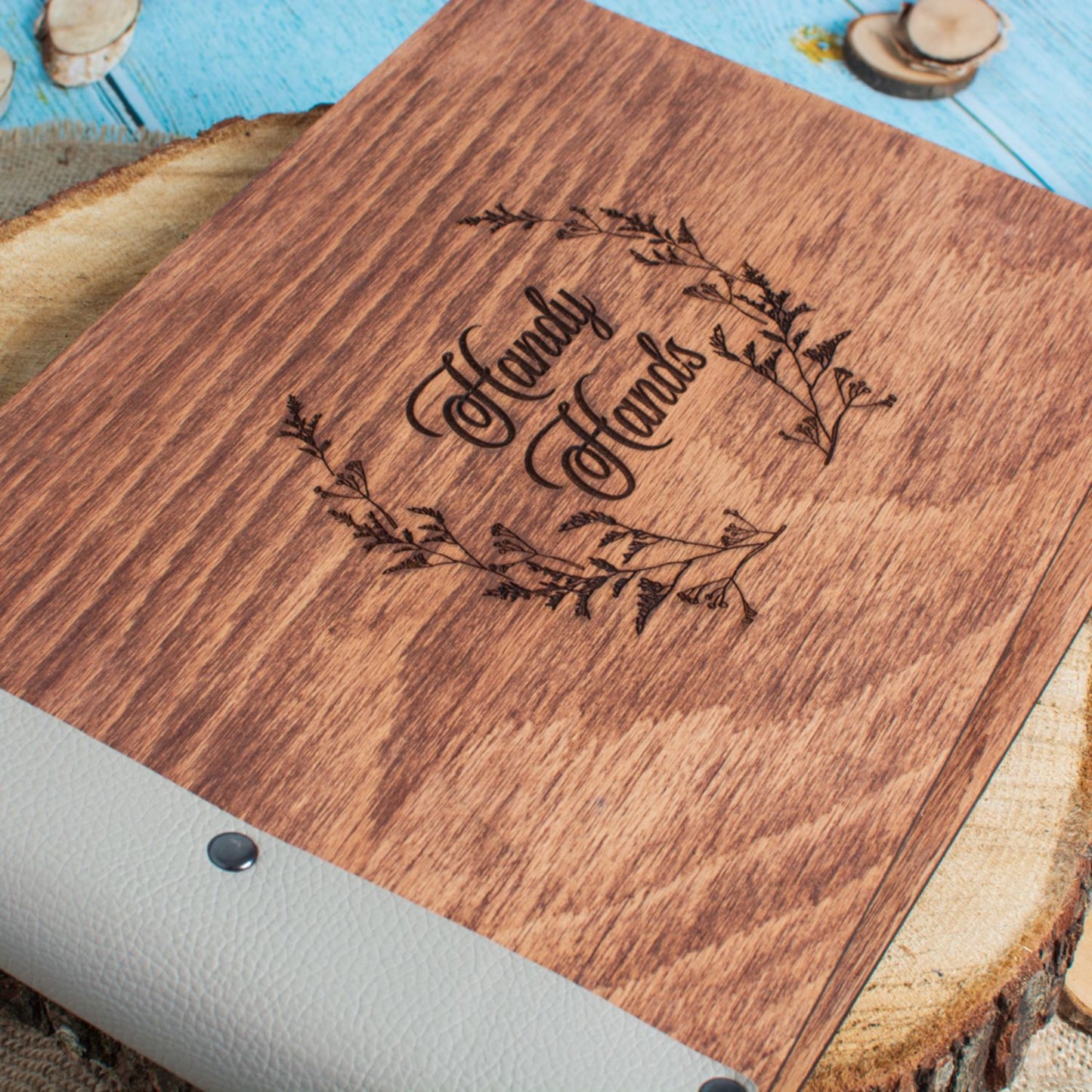 Album foto Premium GuestBook din lemn HH935 Personalizat cu margine de Piele dimensiune A4 33x21 cm