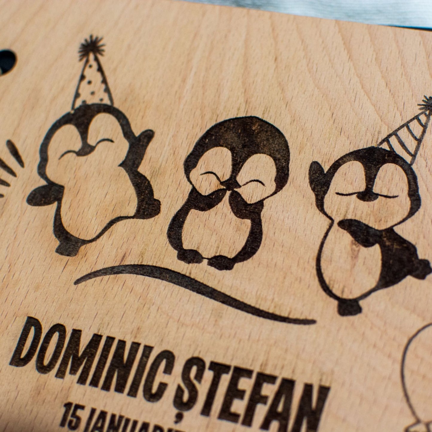 Album Foto Personalizat din lemn model Pinguini de Botez GuestBook HH1553 30x21 cm