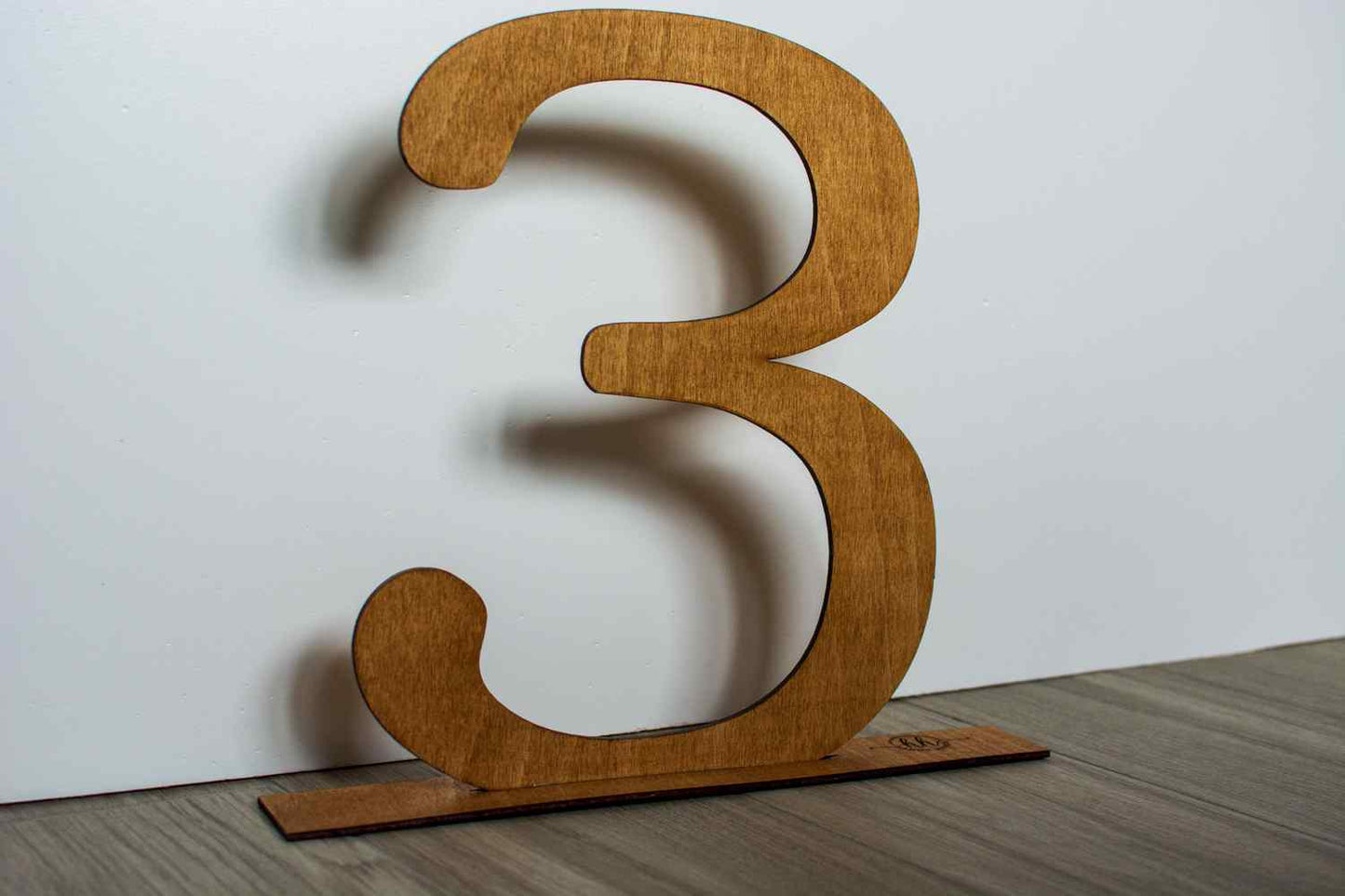 Decor Sedinta foto HH827 Cifra Trei din Lemn 25x30 cm