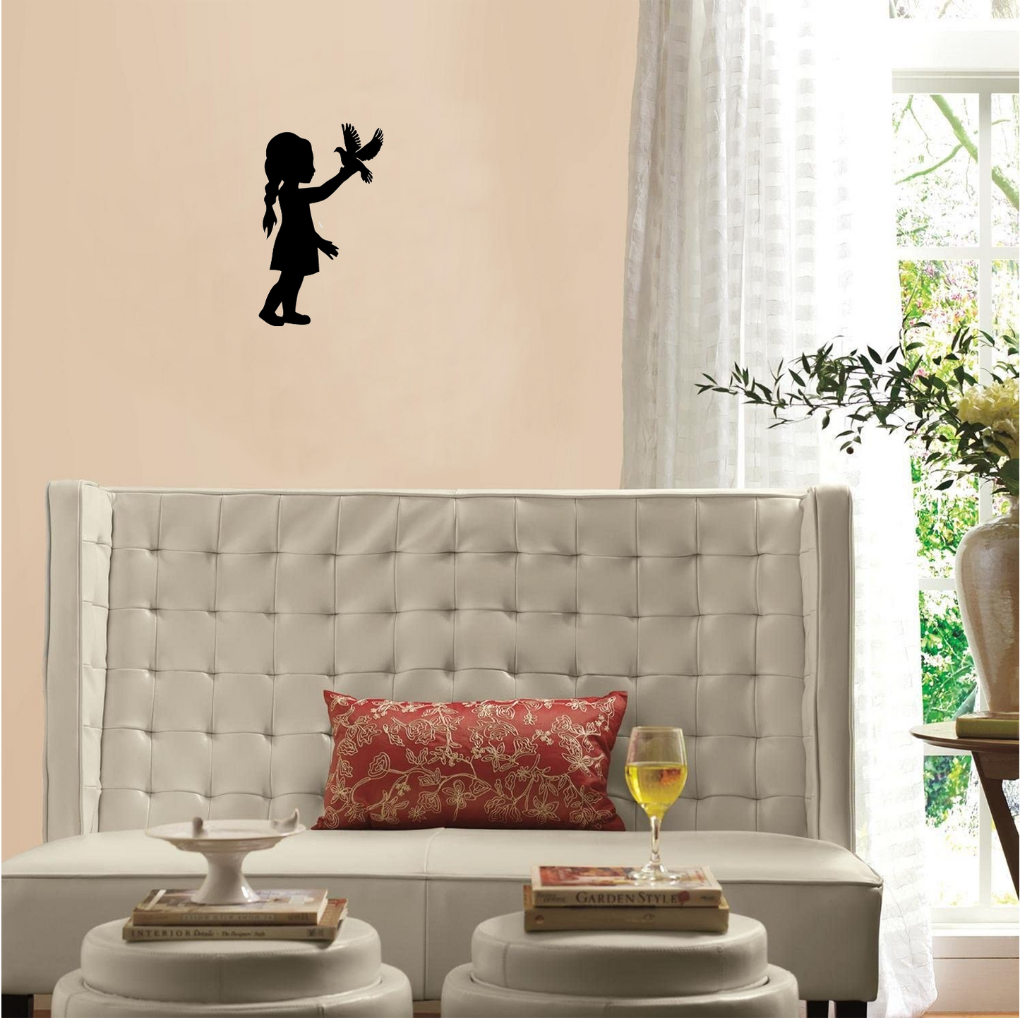 Decor perete Fetita cu Porumbel HH692 din lemn