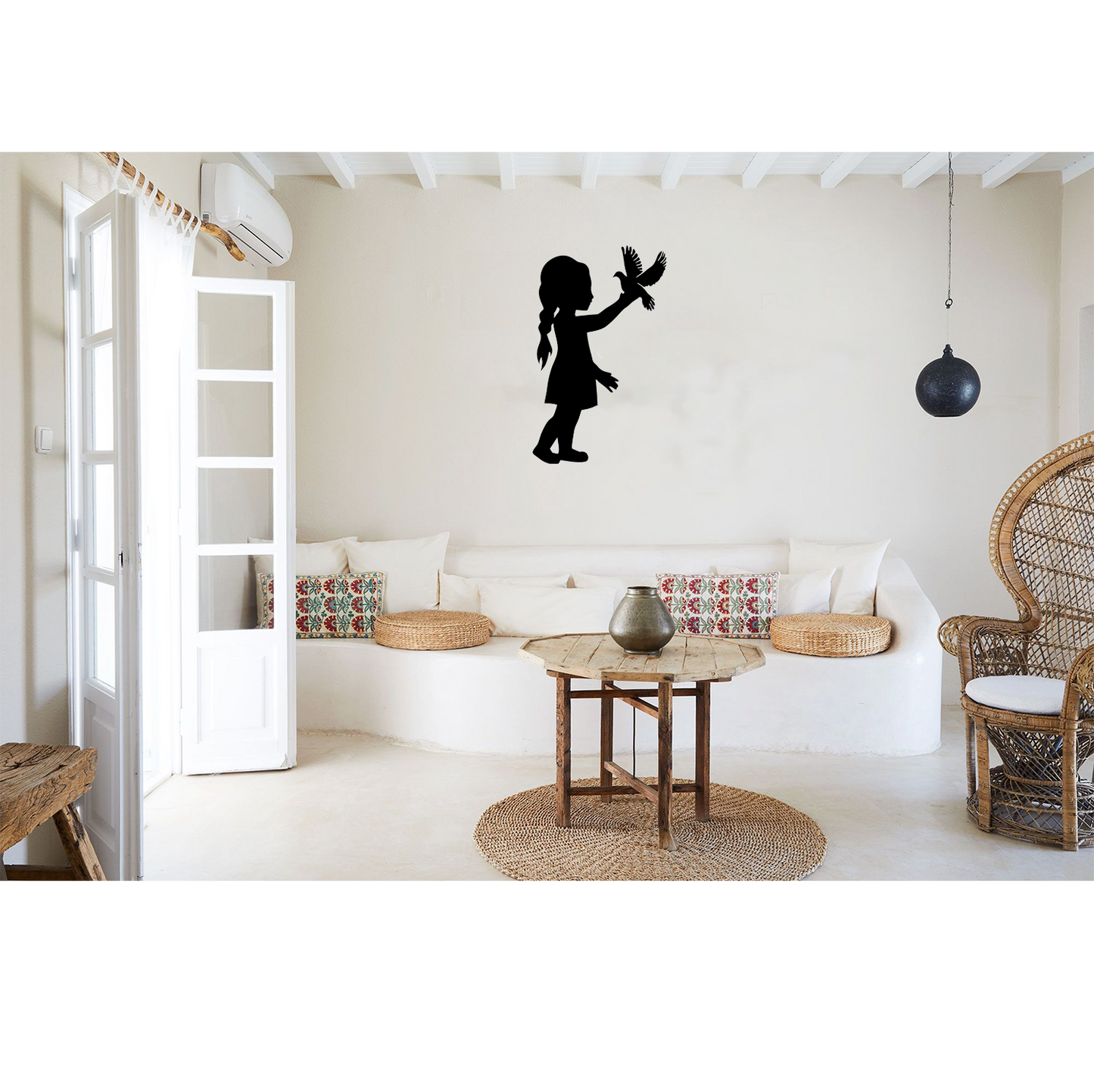 Decor perete Fetita cu Porumbel HH692 din lemn
