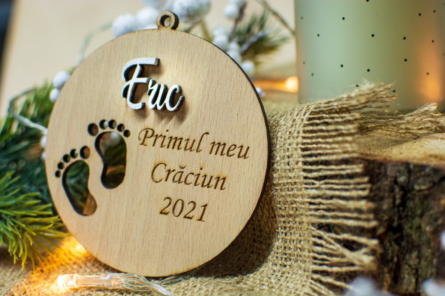 Glob de Craciun Personalizat Bebelus Copil HH897 din Lemn Model Primul meu Craciun