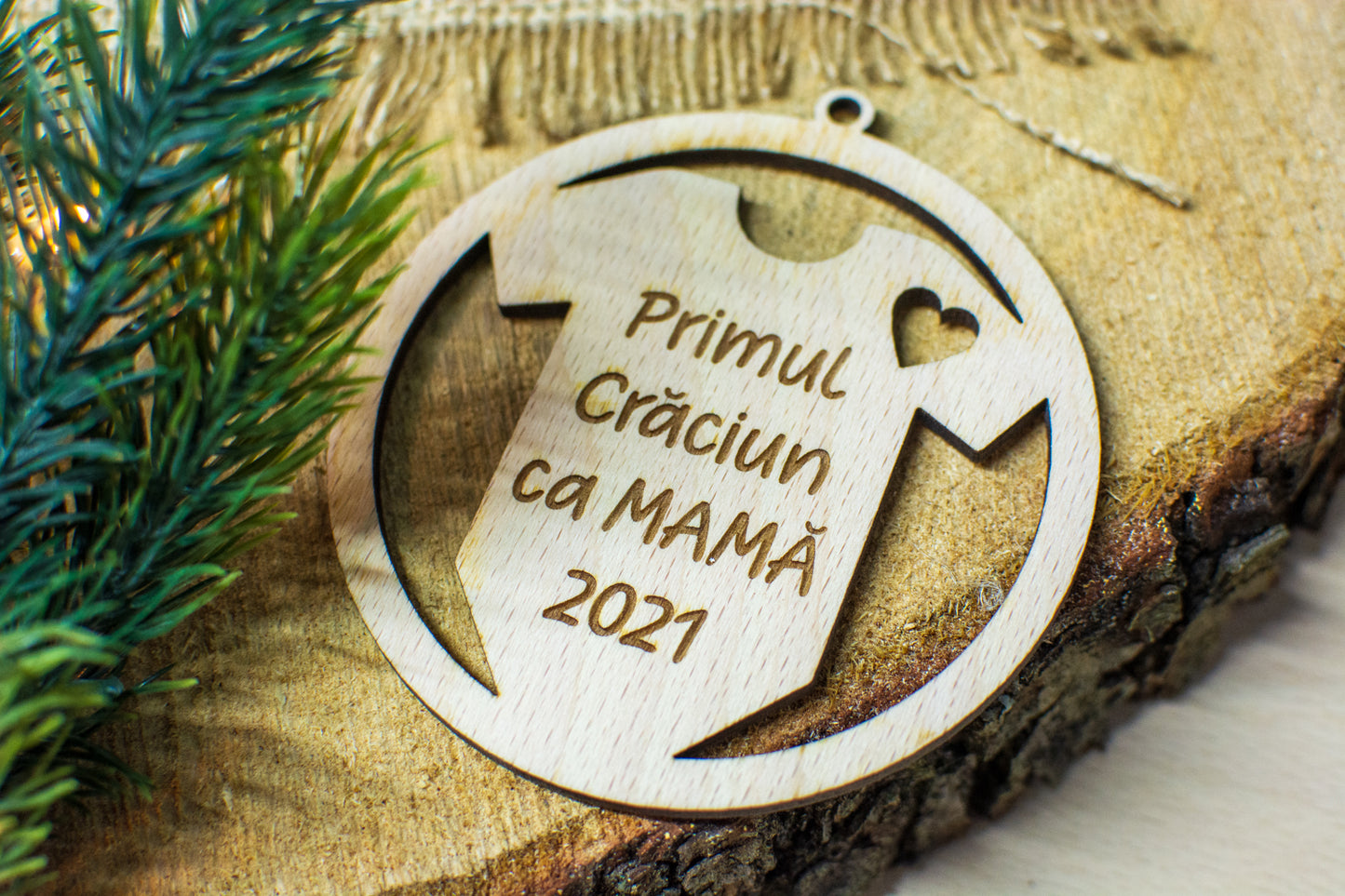 Glob de Craciun HH903 din Lemn Model Primul Craciun ca mama