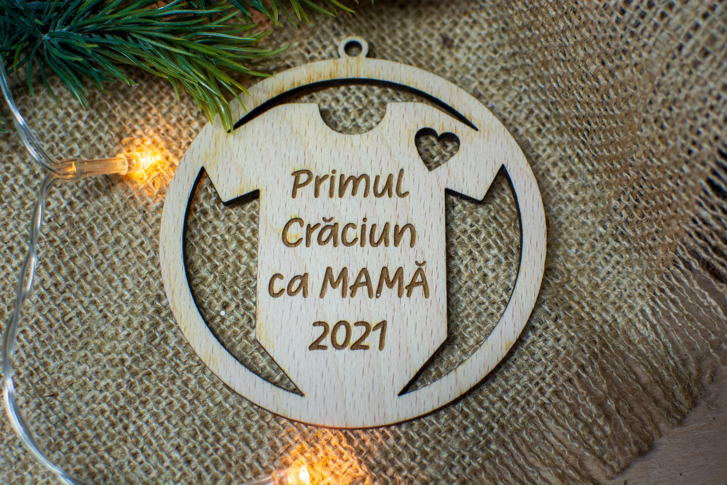 Glob de Craciun HH903 din Lemn Model Primul Craciun ca mama