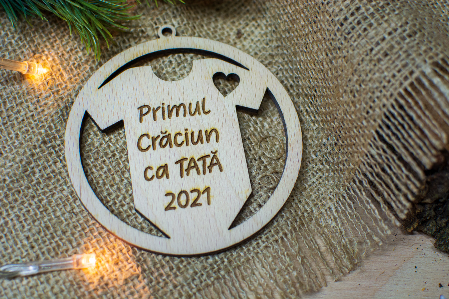 Glob de Craciun HH904 din Lemn Model Primul Craciun ca tata