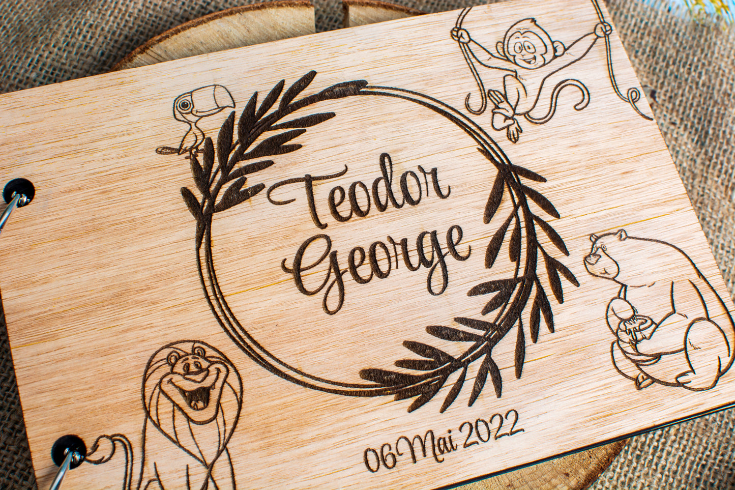 GuestBook Album Foto HH1579 Nunti Botezuri Majorat Personalizat din lemn Jungla