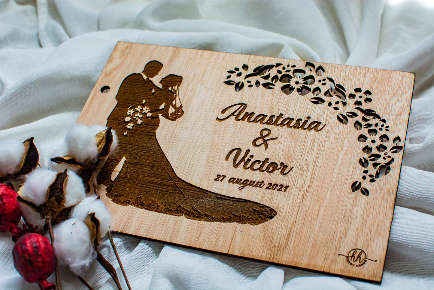Album Foto de Nunta Personalizat din lemn GuestBook, Mire si Mireasa 30 cm x 21 cm