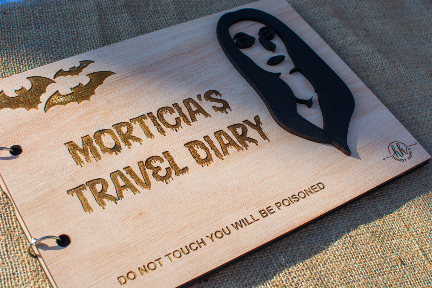 Album Foto de Nunta Personalizat din lemn GuestBook Morticia Addams 30x21 cm
