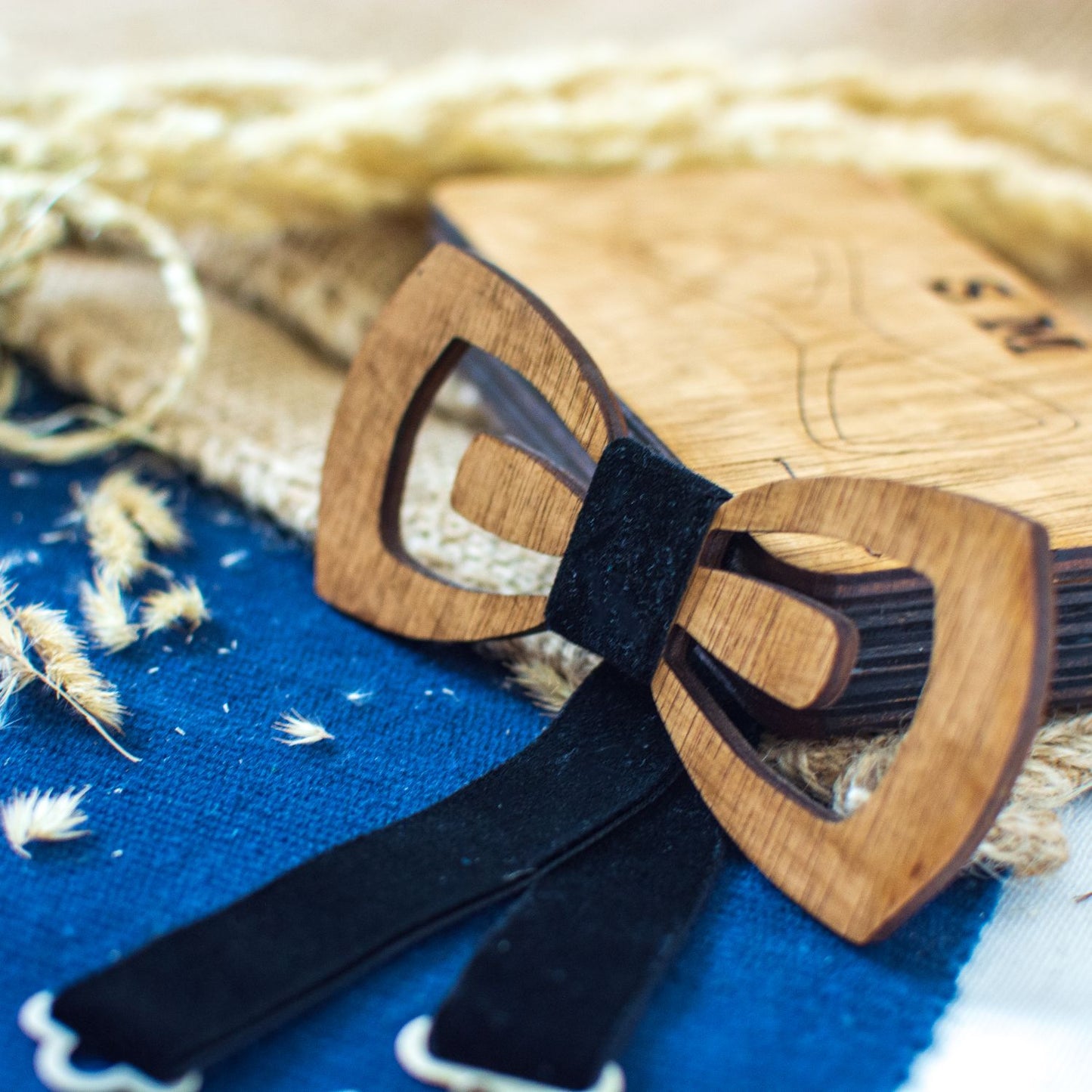 Papion din Lemn HH314, Handmade, in Cutie Premium Personalizata