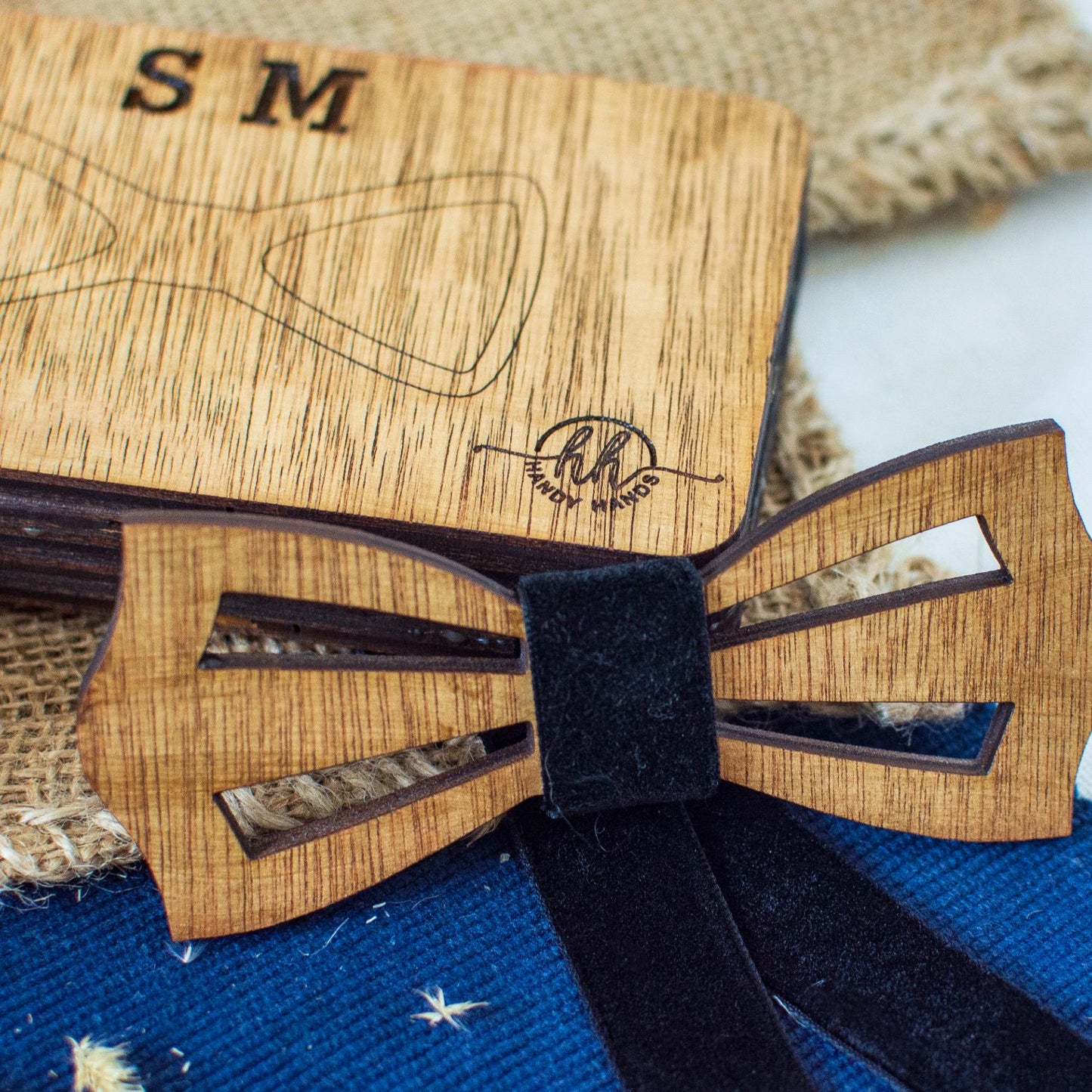 Papion din Lemn HH330, Handmade, in Cutie Premium Personalizata