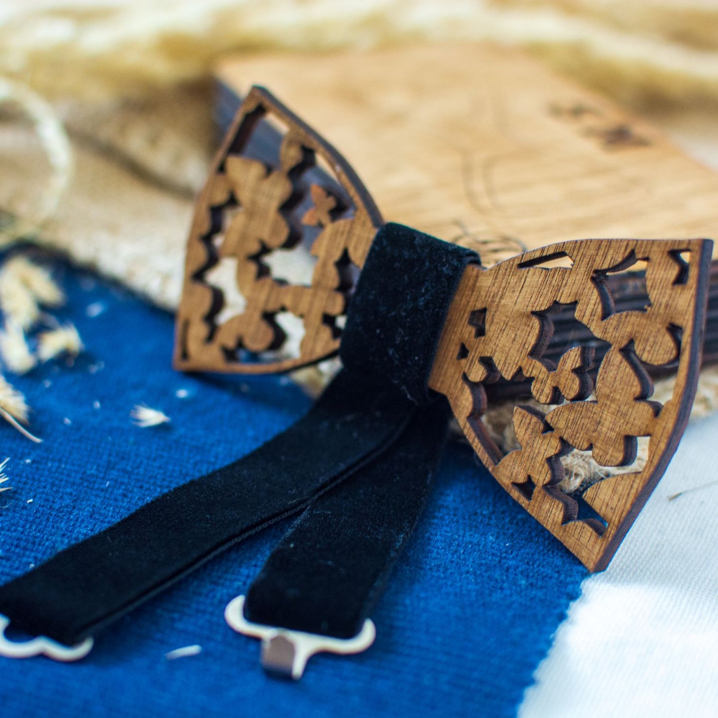 Papion din Lemn HH332, Handmade, in Cutie Premium Personalizata