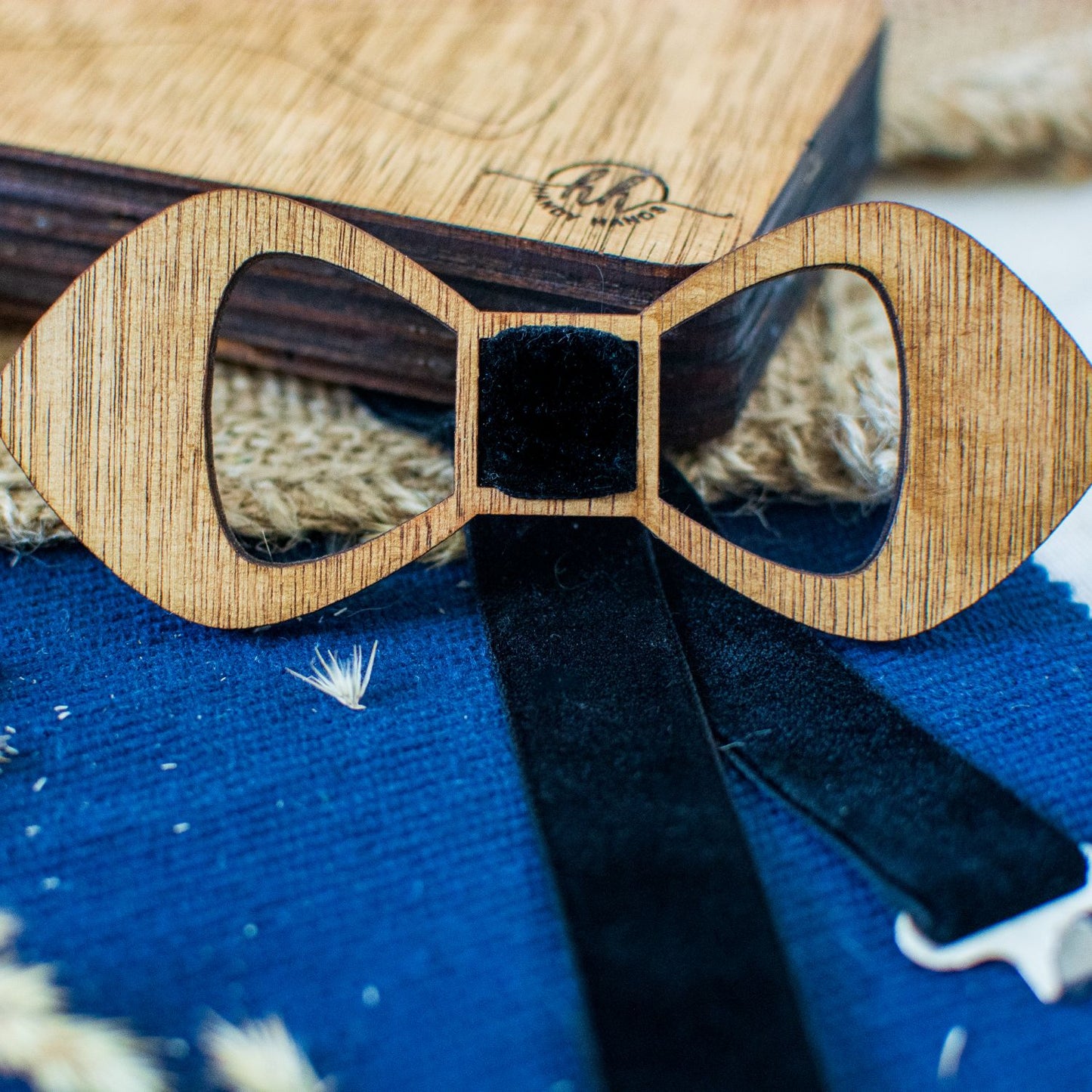 Papion din Lemn HH367, Handmade, in Cutie Premium Personalizata