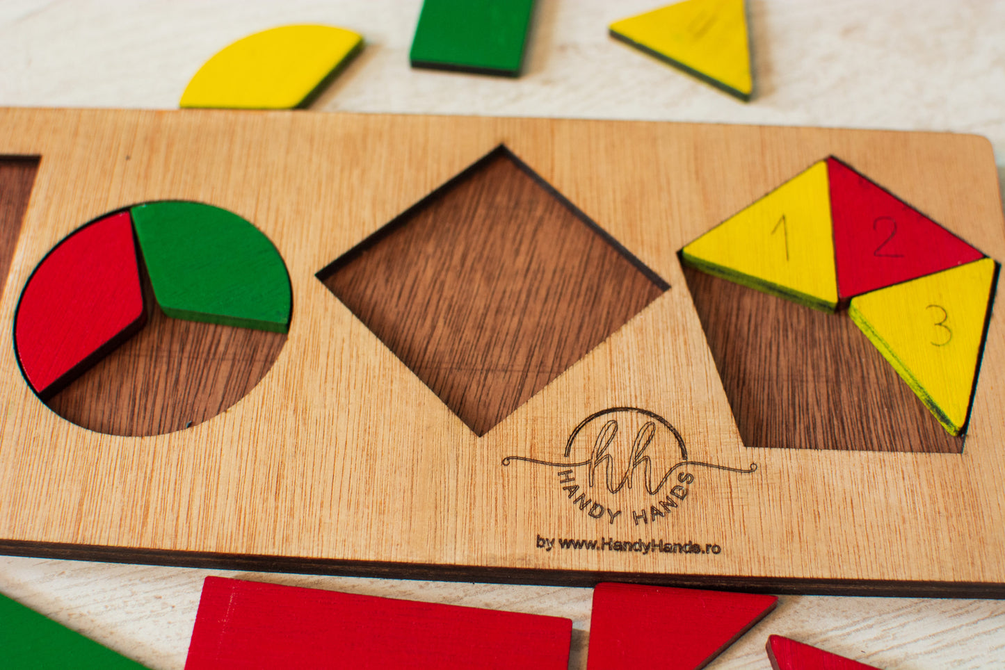 Puzzle din lemn Personalizabil HandyHands - Forme Geometrice catel si pisica