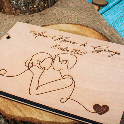 Album Foto GuestBook Nunta HH1593 Personalizat din lemn Siluete Indragostiti 30 x 21