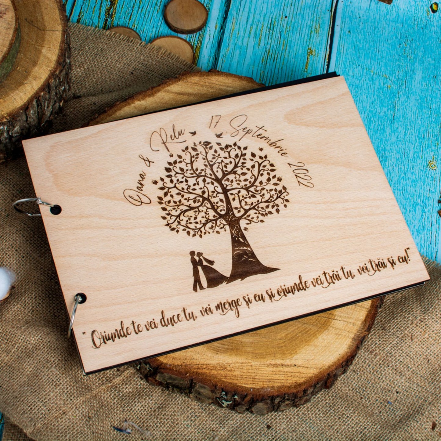 Album Foto GuestBook Nunta HH1611 Personalizat din lemn Copac Mire si Mireasa 30 x 21 cm