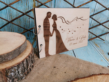 Album Foto GuestBook Nunta HH1631 Personalizat din lemn - Mire si Mireasa cu Voal 30 x 21 cm