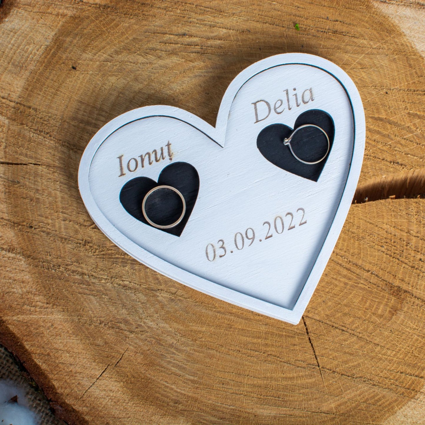 Cutie de Bijuterii Verighete Personalizata HH1602 din Lemn Alba Inima 14x12 cm