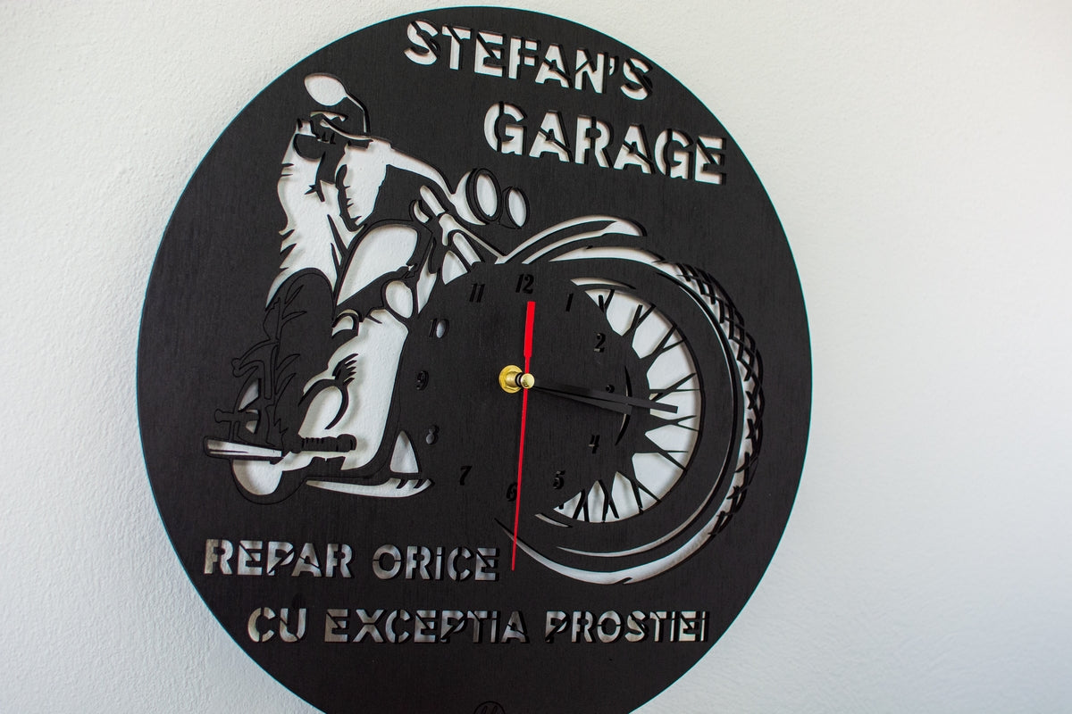Ceas Decorativ Personalizabil din lemn HH265 Motor Pentru Garaj