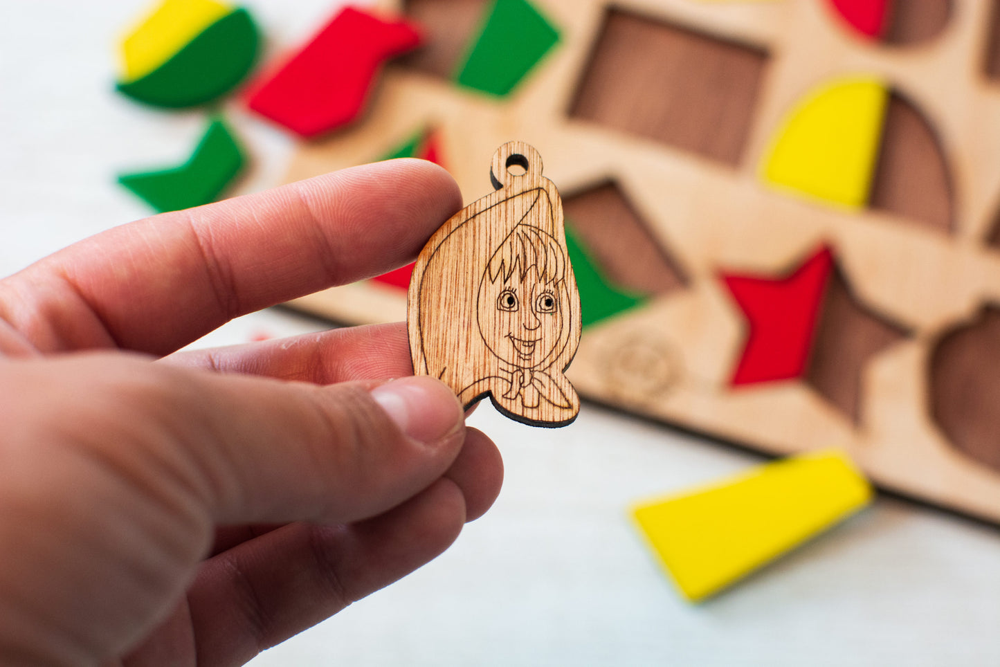 Puzzle din lemn Personalizabil HandyHands - Forme Geometrice Masha si ursul